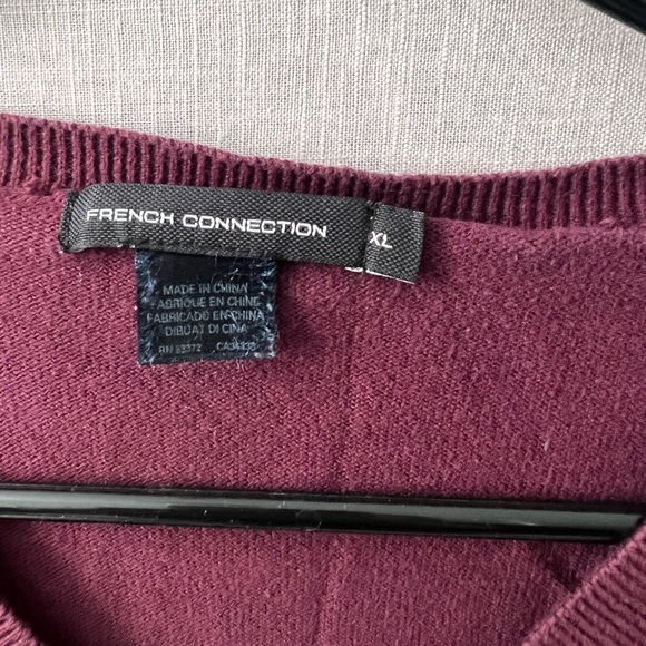 French Connection men v-neck sweater, size XL - Picture 3 of 4